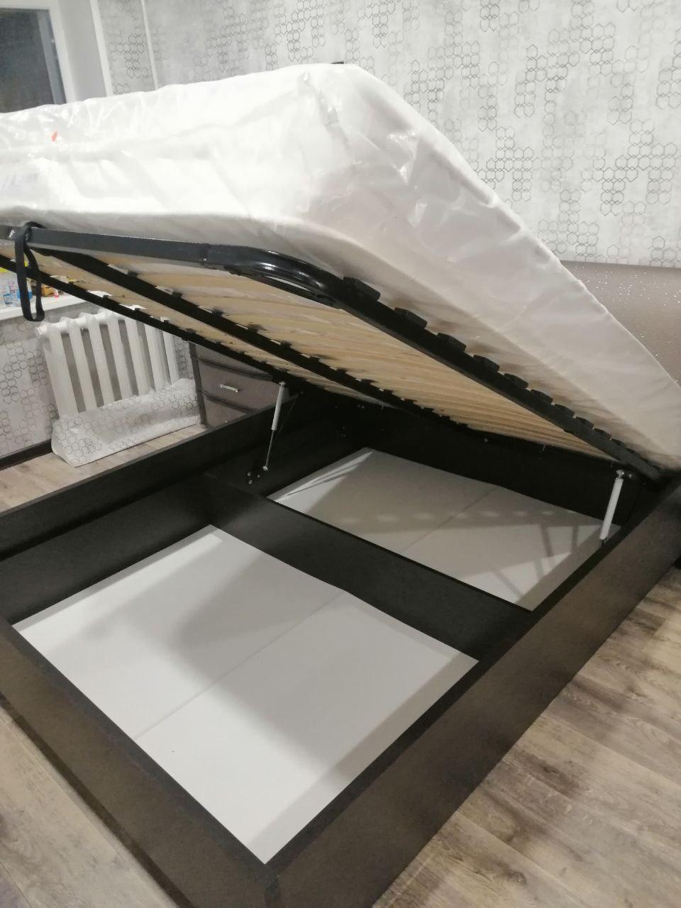 Полутораспальная кровать "Барселона" 120 х 190 с подъемным механизмом цвет венге / punto 19660