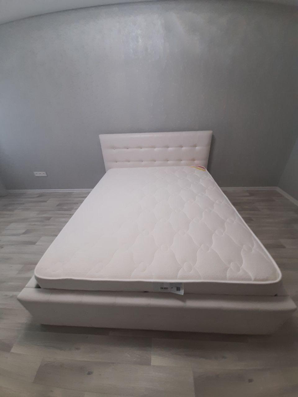 Двуспальная кровать "Bella-Кристалл" 180 х 200 с ортопедическим основанием цвет Sancho 2203