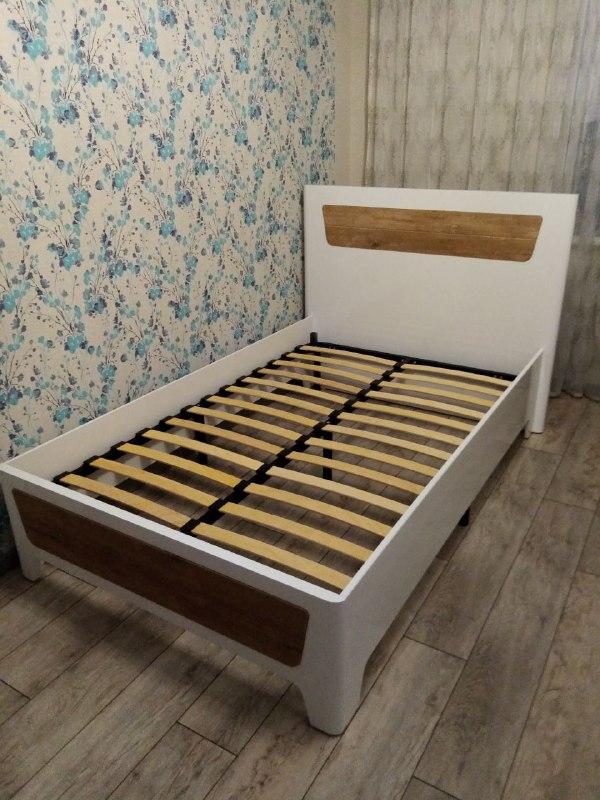 Односпальная кровать "Бланка"  90 х 200 с подъемным механизмом