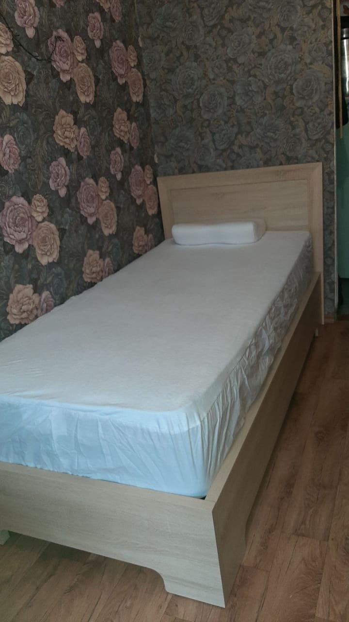 Двуспальная кровать "Мальта" 140 х 200 с ортопедическим основанием цвет орех