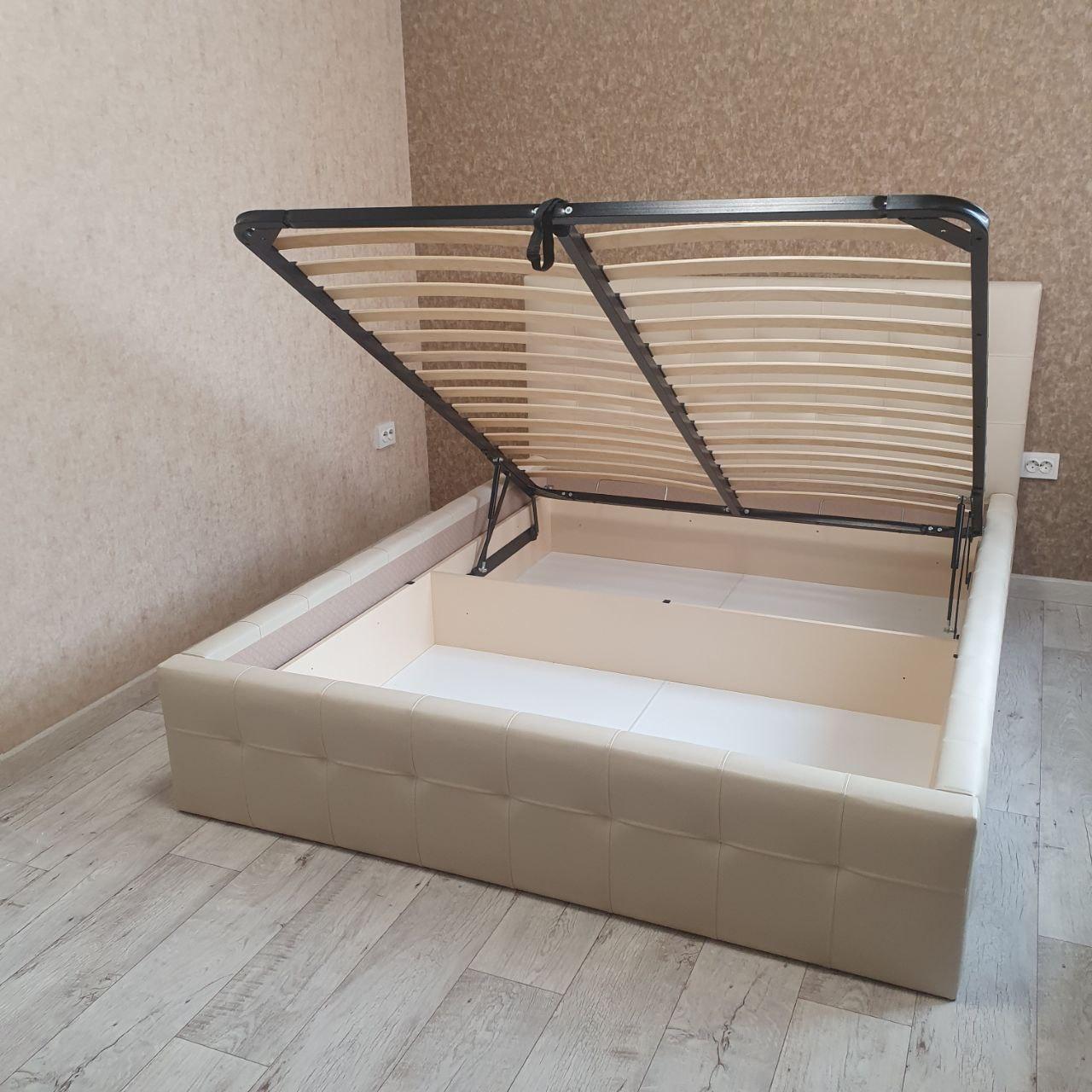 Двуспальная кровать "Bella-Кристалл" 140 х 200 с подъемным механизмом цвет best 03