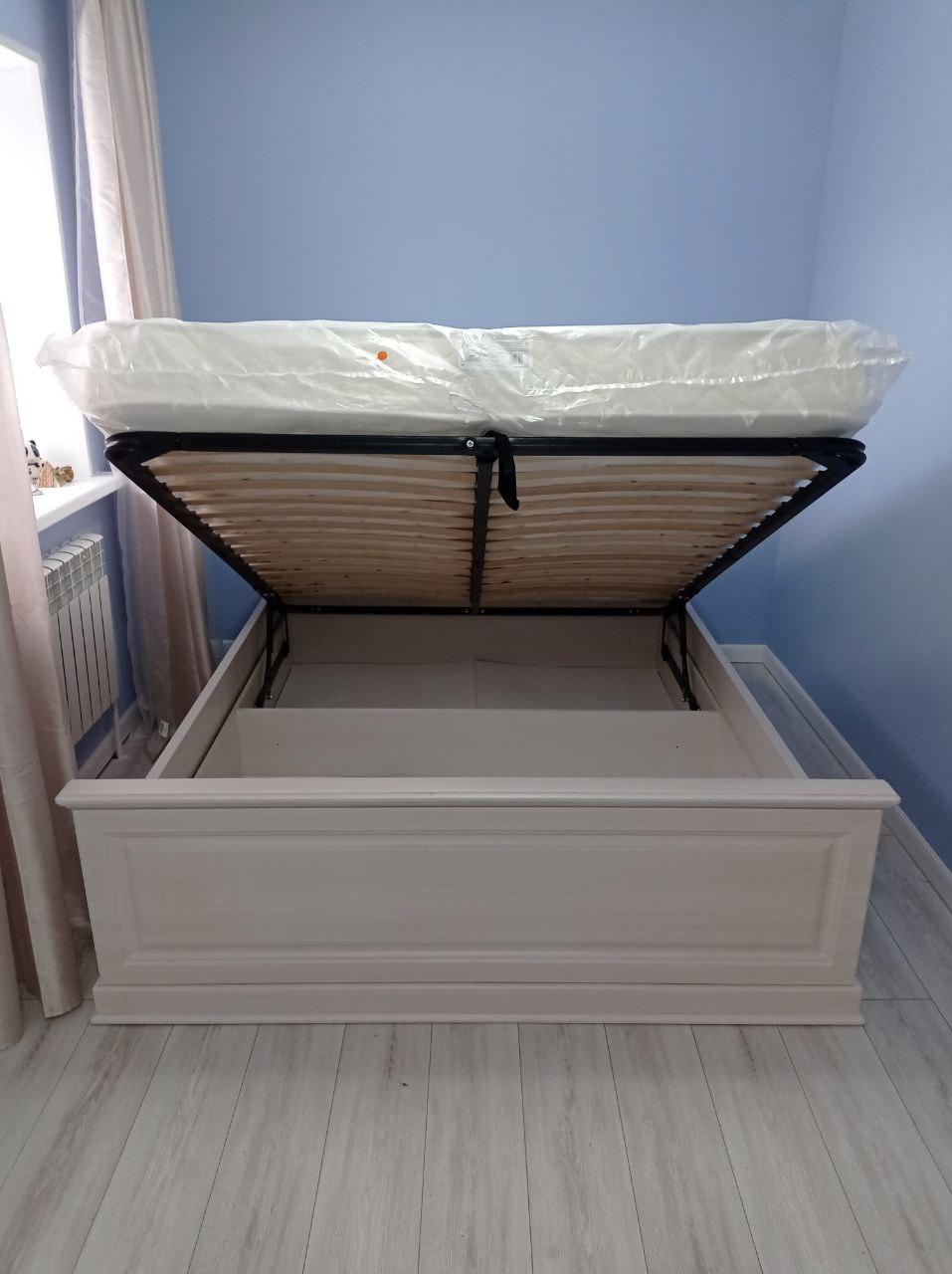 Полутораспальная кровать "Прованс"120х200 с ортопедическим осн-ем цвет бодега/сандал изножье высокое