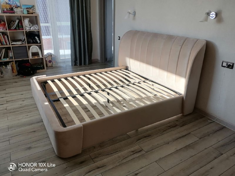 Двуспальная кровать "София" 180 х 200 с подъёмным механизмом