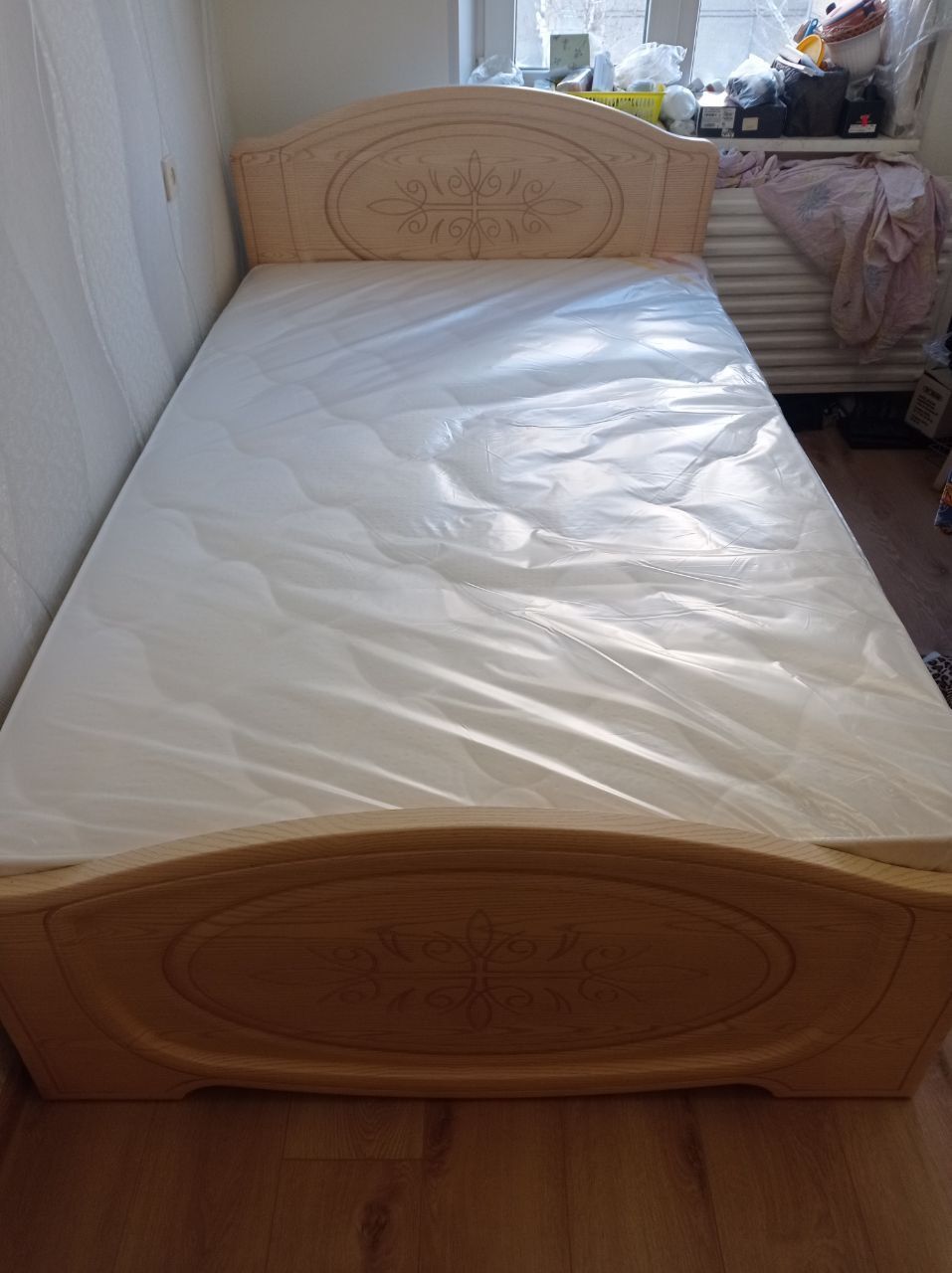 Двуспальная кровать "Натали" 180х200 с подъемным механизмом цвет клен / ясень бежевый изножье низкое