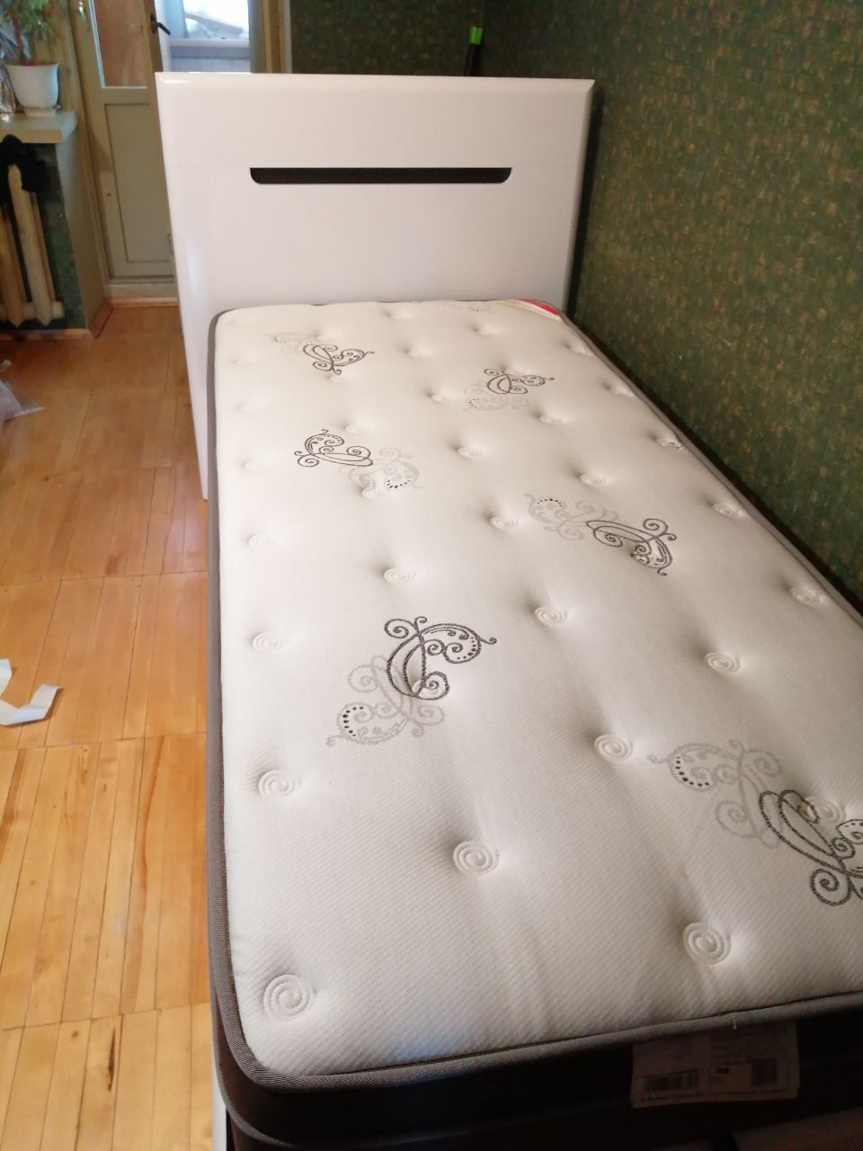 Полутораспальная кровать "Парма" 120 х 200 с подъемным механизмом цвет белый / венге
