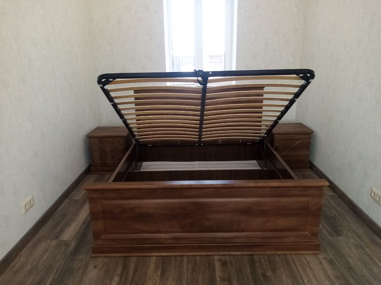 Полутораспальная кровать "Прованс" 120 х 200 с подъемным мех-ом цвет дуб/коньяк изножье высокое