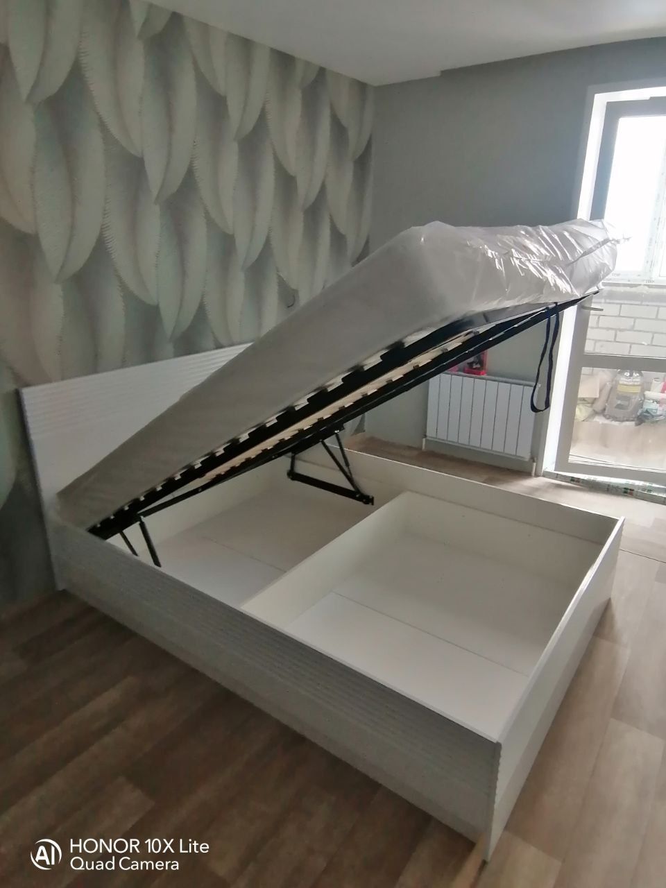 Односпальная кровать "Афина"  90 х 200 с подъемным механизмом цвет слоновая кость / sancho 2203