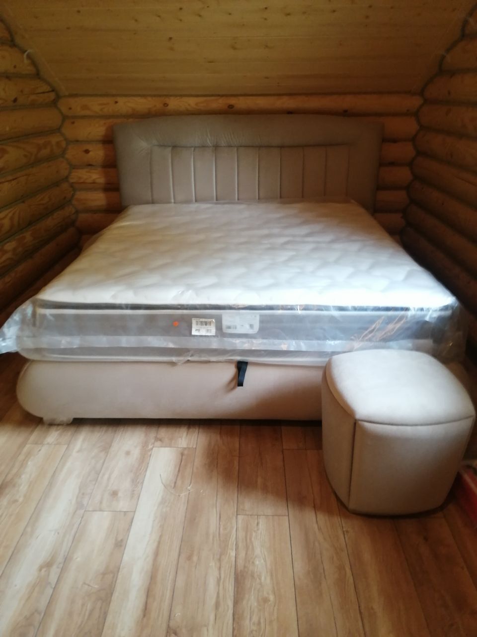 Двуспальная мягкая кровать "Рио" 180 х 190 с ортопедическим основанием