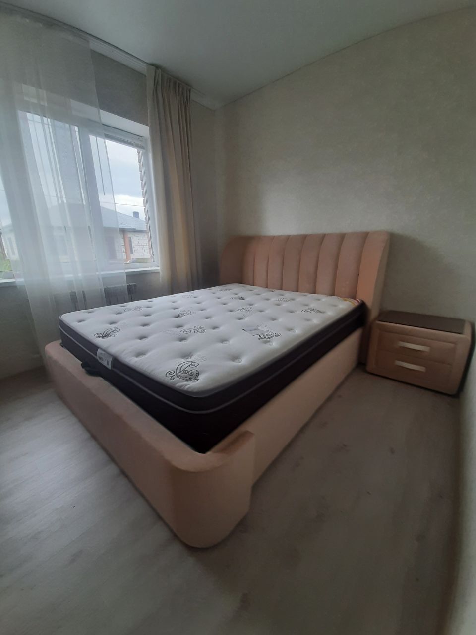 Двуспальная кровать "София" 160 х 200 с подъёмным механизмом