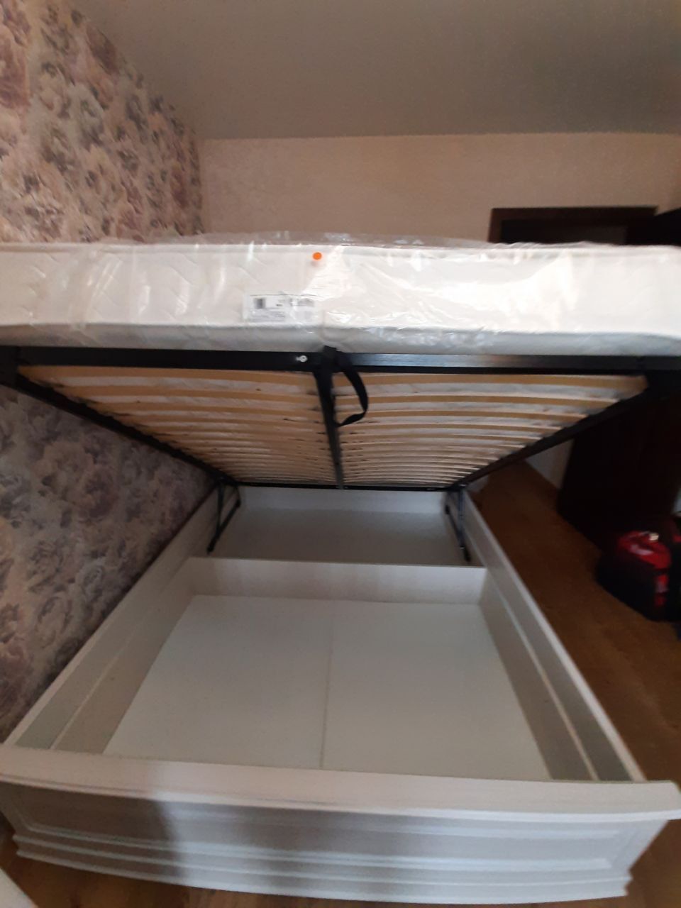 Двуспальная кровать "Прованс " 180 х 200 с подъемным механизмом цвет бодега/сандал изножье низкое
